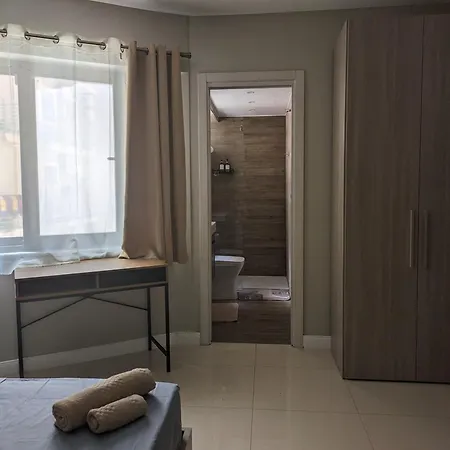 Salus アパート ビクトリア