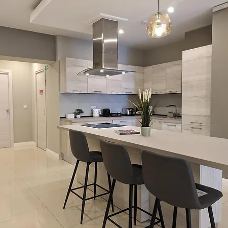 Salus Apartment *